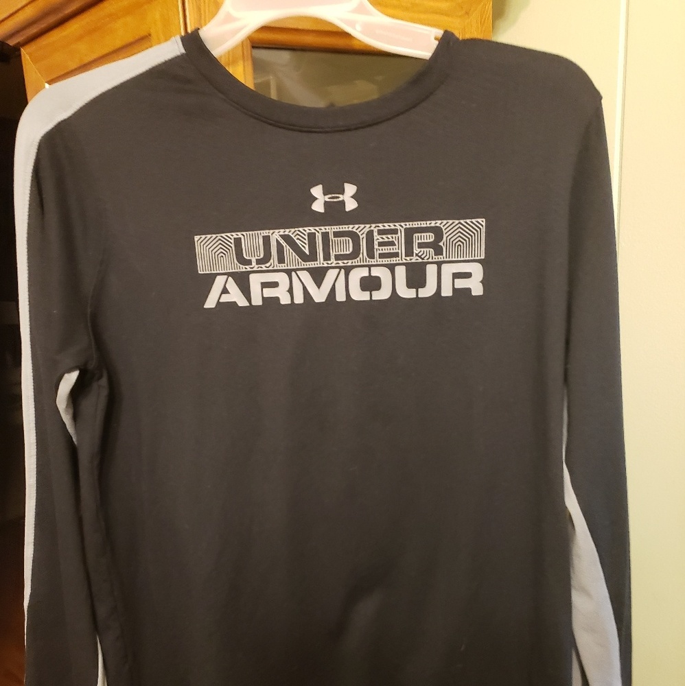 Under armour tshirt